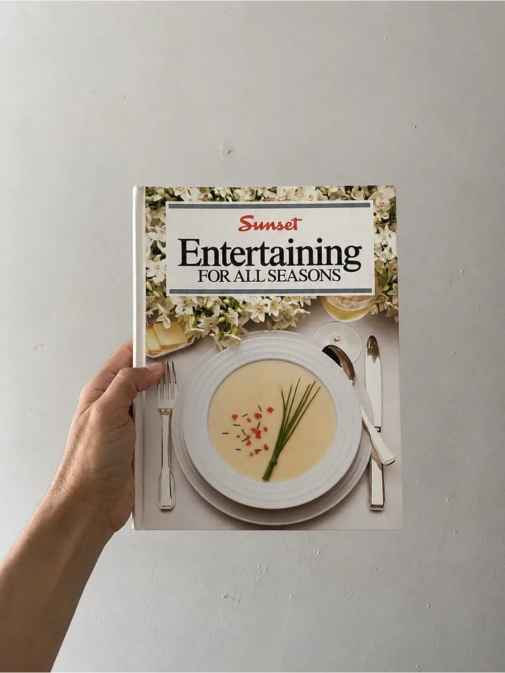 Sunset Entertaining for All Seasons Recipe Cookbook Hardcover 1984 great